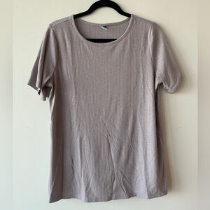 Old Navy Lilac Soft T Shirt, Size Medium